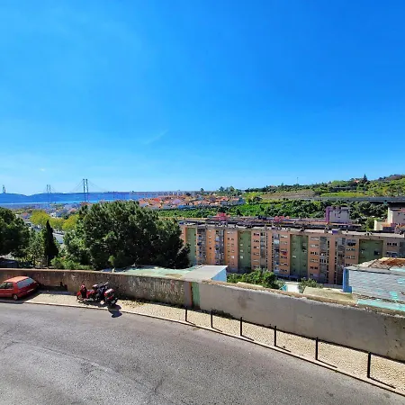 Prazeres Pool Lisbon