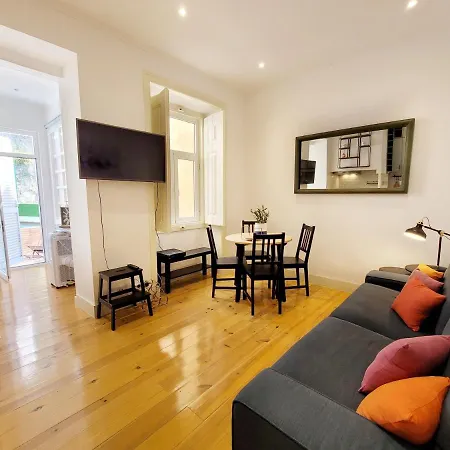 Apartment Prazeres Pool